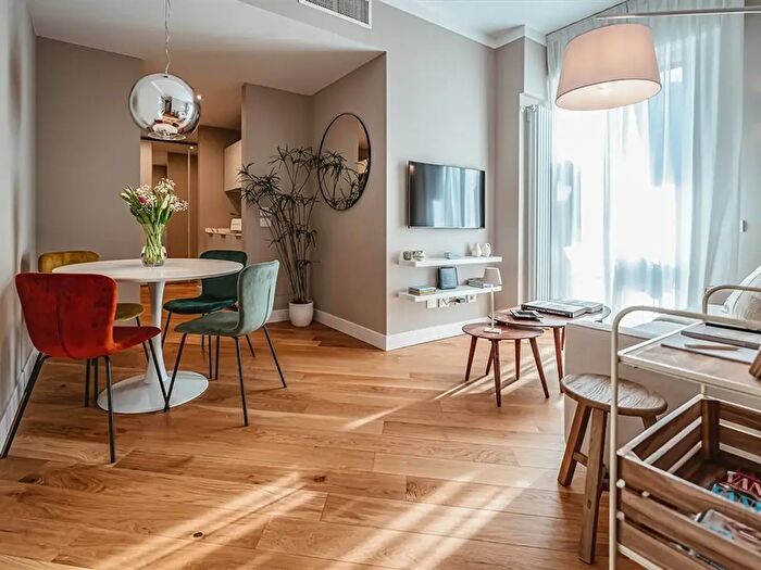 Appartamento bilocale in affitto in Via Melzo, Milano