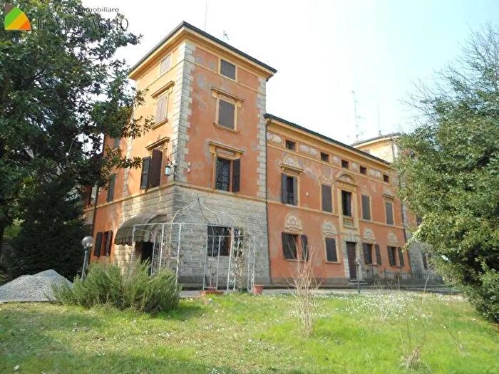 Casa con 6 locali in vendita in Casalgrande