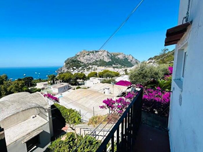 Appartamento bilocale in vendita in Via Matermania, Capri