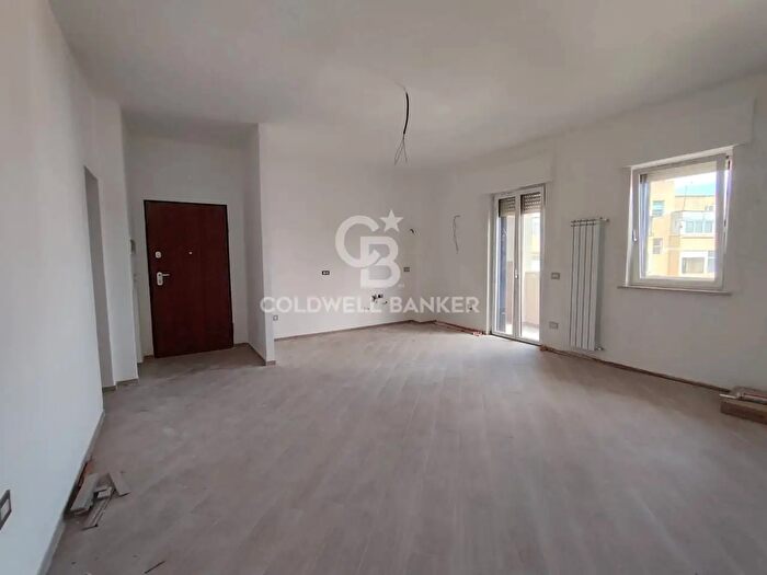 Appartamento trilocale in vendita in Via Moncalieri, Brindisi