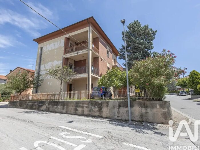 Casa con 10 locali in vendita in Via Grazie, Filottrano