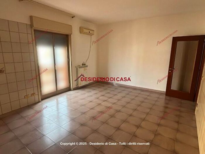 Casa quadrilocale in vendita in Via Galileo Galilei, Lascari