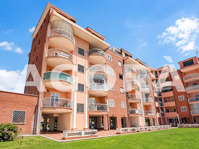 Appartamento bilocale in vendita in Viale Gianluigi Bonelli, Roma