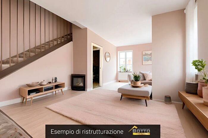 Appartamento bilocale in vendita in Via Paolo Zaccheo, Cannobio