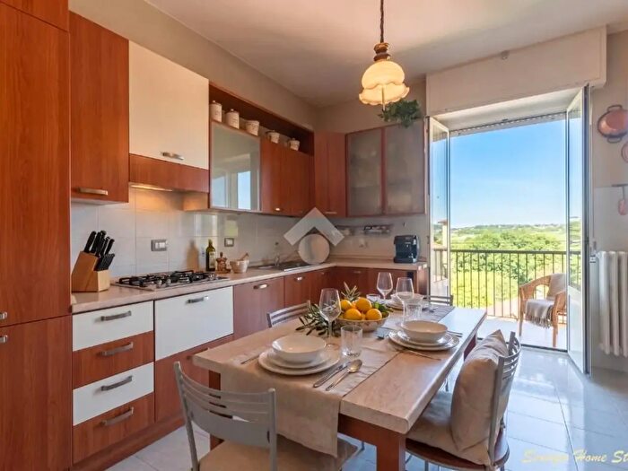 Appartamento trilocale in vendita in Via Alessandro Manzoni, Missaglia