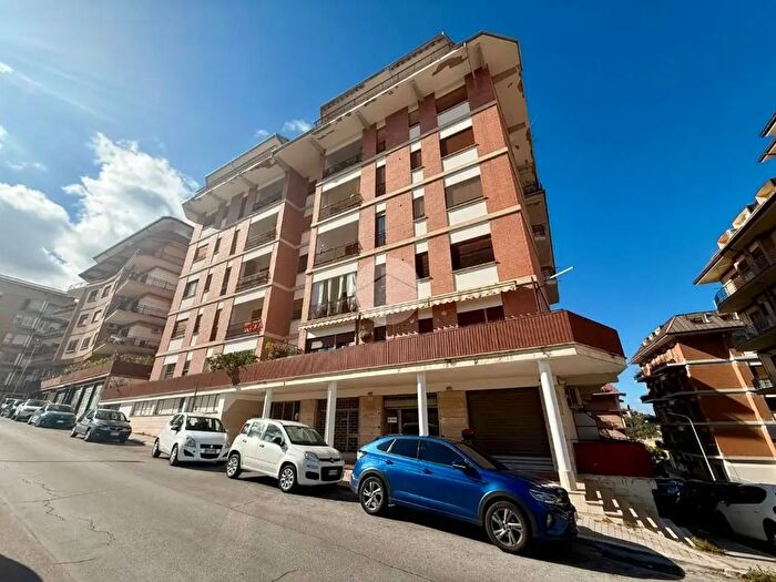 Appartamento trilocale in vendita in Via Papa Giovanni XXIII, Campobasso