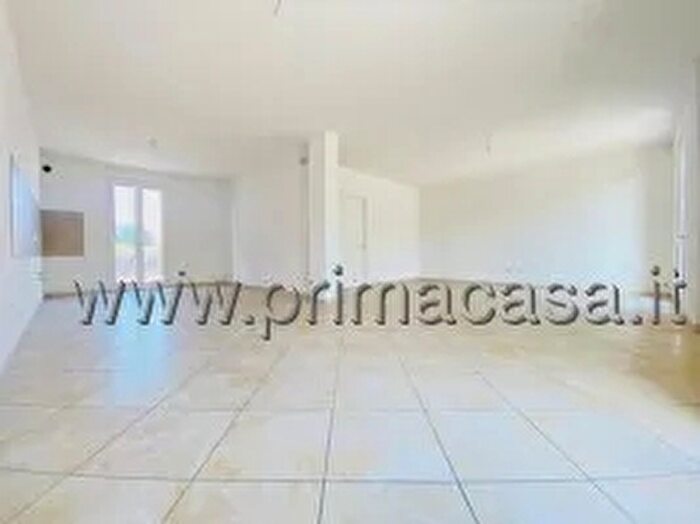 Casa con 8 locali in affitto in Via Giuseppe Garibaldi, Bovolone