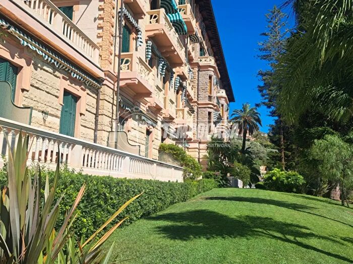 Appartamento quadrilocale in vendita in Via Camillo Benso Conte di Cavour, Ospedaletti