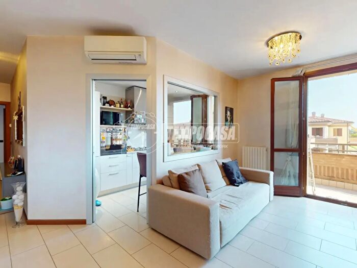 Appartamento trilocale in vendita in Via Fabrizio De Andrè, Carpi