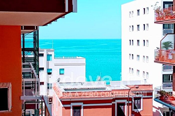 Appartamento trilocale in vendita in Via Leonida, Taranto