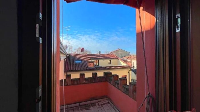 Appartamento trilocale in vendita in Via Piangipane Centro Ferrara Ferrara, Ferrara