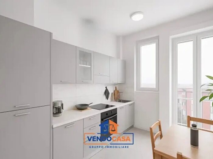 Appartamento trilocale in vendita in Via Genova, Torino