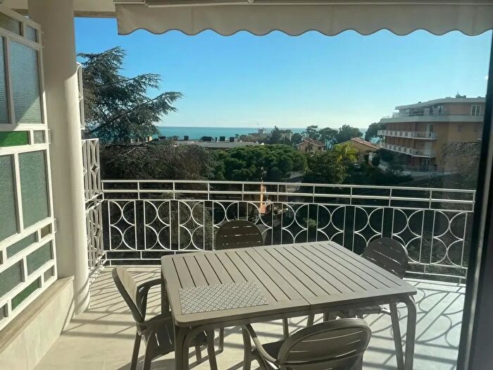 Appartamento con 6 locali in affitto in Via Padre Semeria, Sanremo
