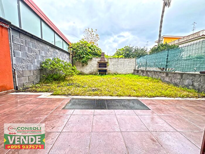 Appartamento trilocale in vendita in Viale delle Provincie, Giarre