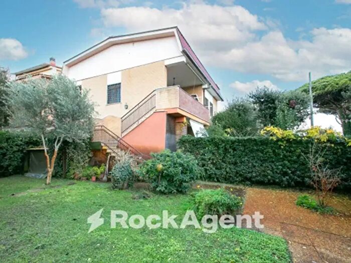 Casa con 5 locali in vendita in Via Marotta, Fiumicino
