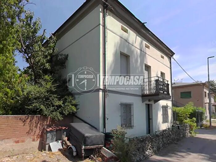 Appartamento con 5 locali in vendita in Via Dogaro, San Felice Sul Panaro