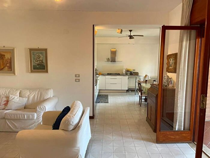 Appartamento con 5 locali in affitto in Piano Di Sorrento