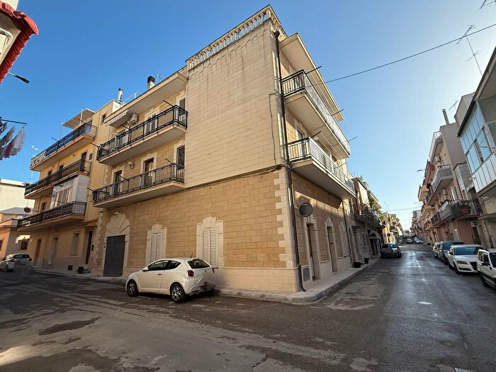 Appartamento trilocale in vendita in Via Nicola Fago, Massafra