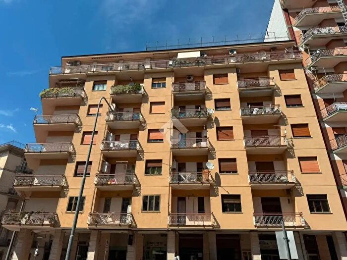 Appartamento trilocale in affitto in Via Campane, Avellino
