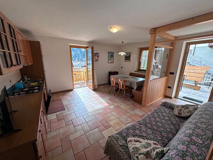 Appartamento trilocale in affitto in Via al Cercen, Peio