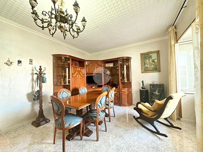 Casa quadrilocale in vendita in Via Emilio Scaglione, Napoli