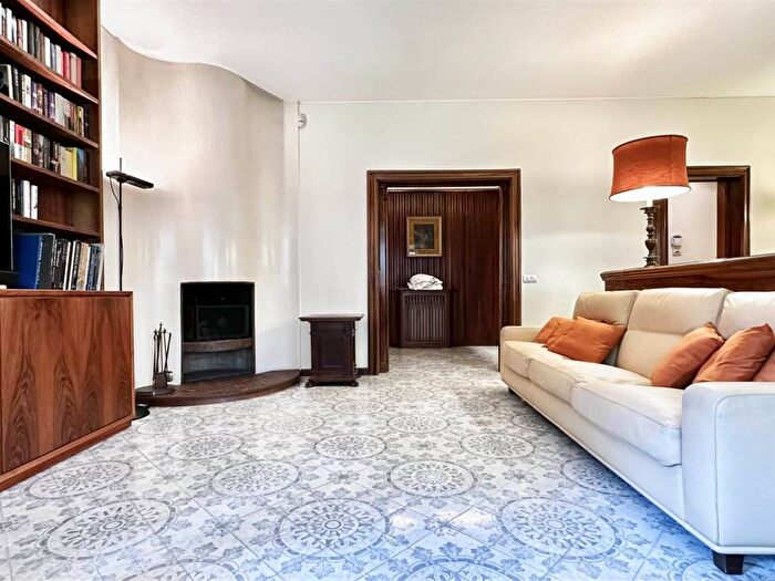 Appartamento con 6 locali in affitto in Via Mario Fascetti, Balduina, Roma