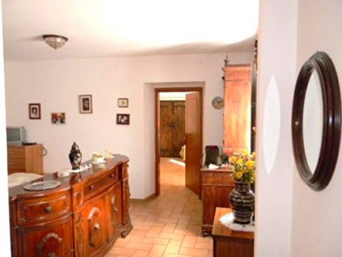 Casa con 6 locali in vendita in San Leo