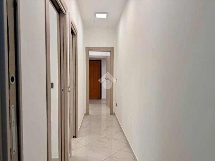 Appartamento trilocale in affitto in Via Costantino Nigra, Politeama Ruggiero Settimo, Palermo