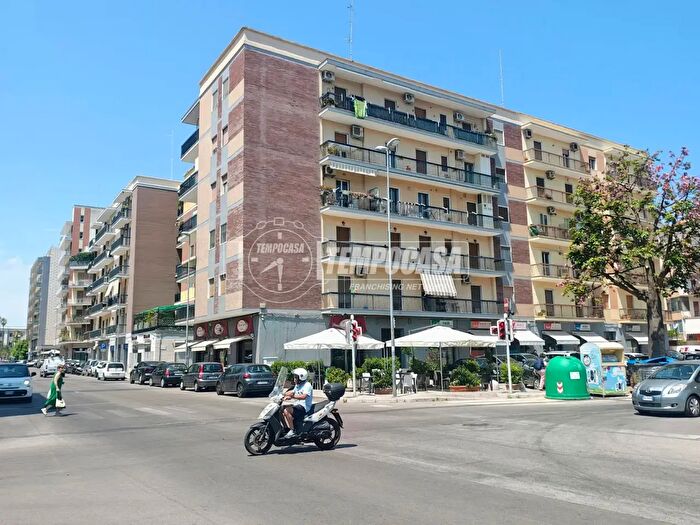 Appartamento trilocale in vendita in Via Nicola De Gemmis, Bari