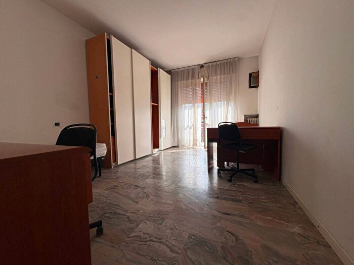 Appartamento trilocale in affitto in Via Giuseppe Ripamonti, Vigentino Fatima, Milano