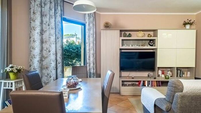 Appartamento quadrilocale in vendita in Eugenio Rovella N°, Cave