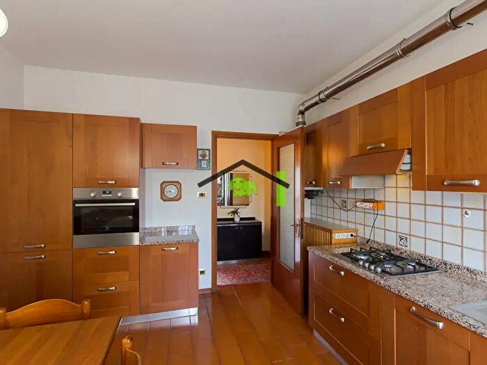 Appartamento con 6 locali in vendita in Via Zorutti, Maniago