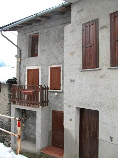 Casa trilocale in vendita in Chiuro