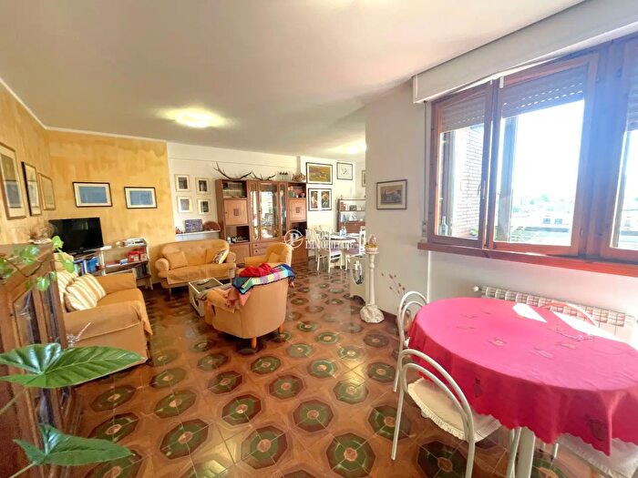 Appartamento quadrilocale in vendita in Via Pratese C, Pistoia