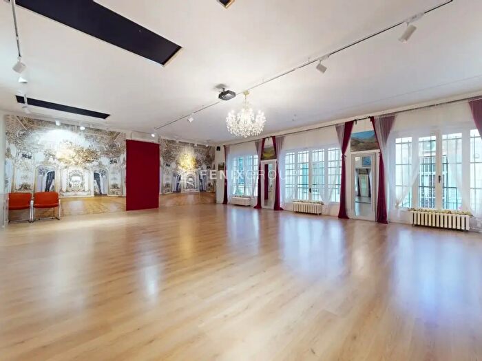 Casa con 8 locali in vendita in Viale Monza, Milano