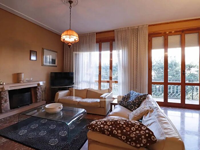 Casa con 5 locali in vendita in Via Aleardo Aleardi, Reggio nell'Emilia