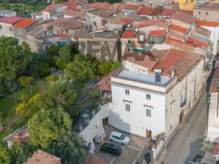 Casa con 12 locali in vendita in Via Corso, Sessa Aurunca
