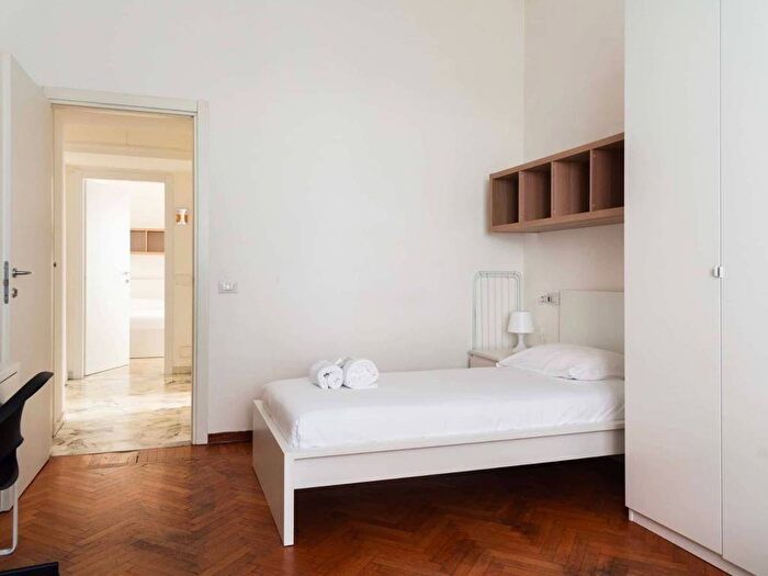 Appartamento con 5 locali in affitto in Viale Coni Zugna, Solari, Milano