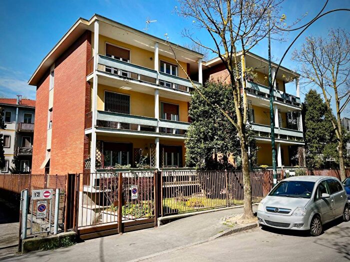 Appartamento quadrilocale in affitto in Viale Piemonte, Cusano Milanino