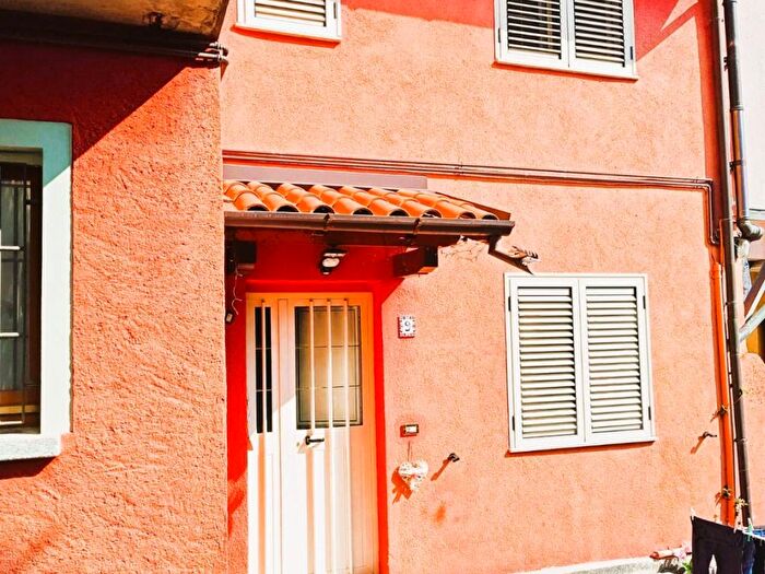 Appartamento trilocale in affitto in Via Arciprete Spazzi, Lanzo D'Intelvi, Alta Valle Intelvi