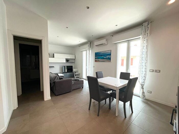 Appartamento trilocale in affitto in Viale Mantova, Miramare Rivazzurra, Rimini