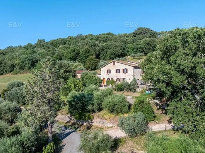 Casa con 6 locali in vendita in Località San Pietro Campagna, Assisi