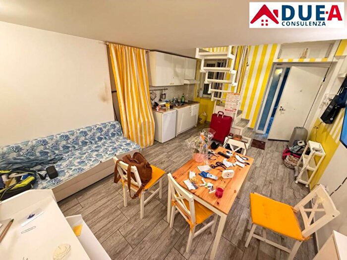 Appartamento bilocale in affitto in Via Nardones, Monte di Dio, Napoli