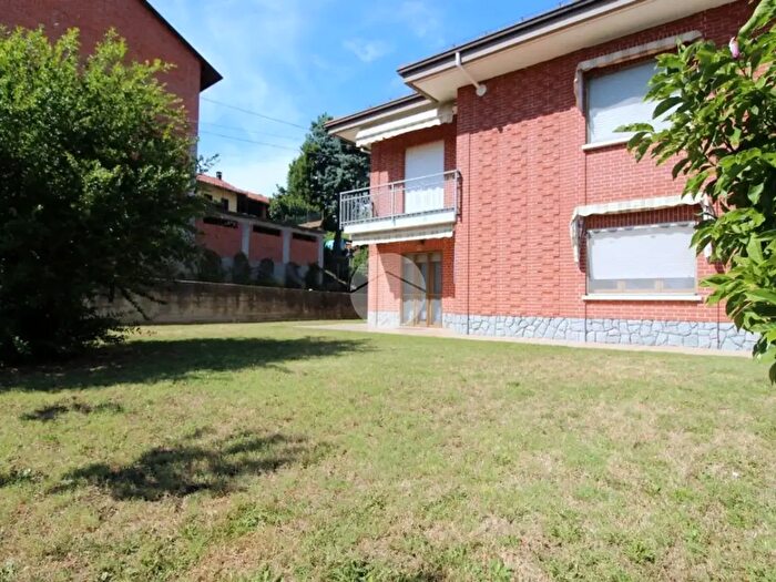 Casa quadrilocale in vendita in Strada Montenero, Pocapaglia
