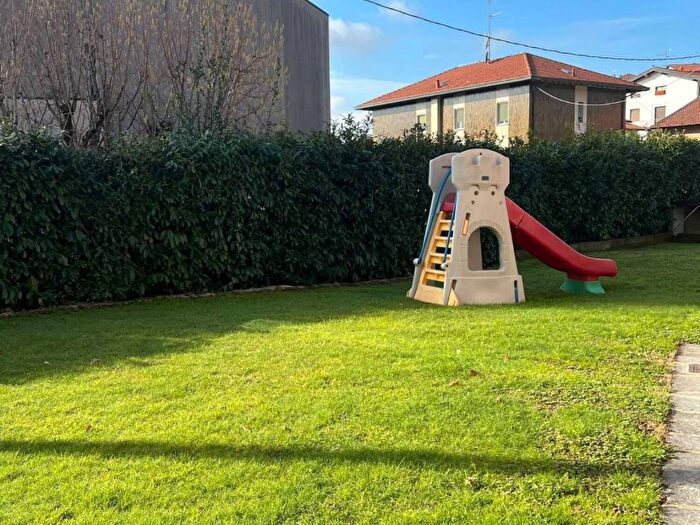 Casa quadrilocale in affitto in Albate Muggiò, Como