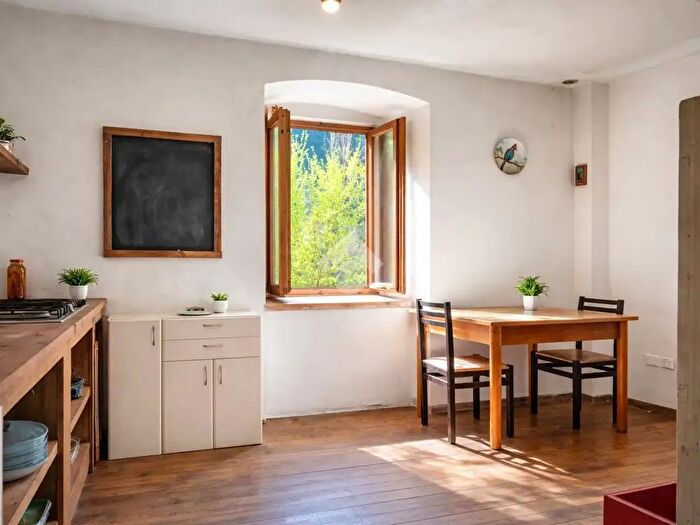 Casa quadrilocale in vendita in Via Ss, Trambileno