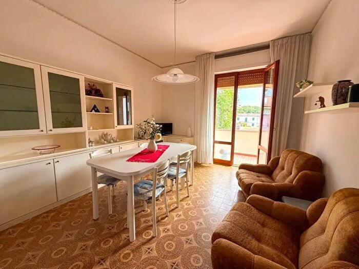 Appartamento quadrilocale in vendita in Domenico Cimarosa, Empoli