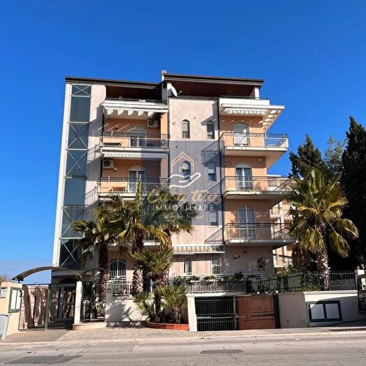 Appartamento in vendita in Via Gravina, Corato