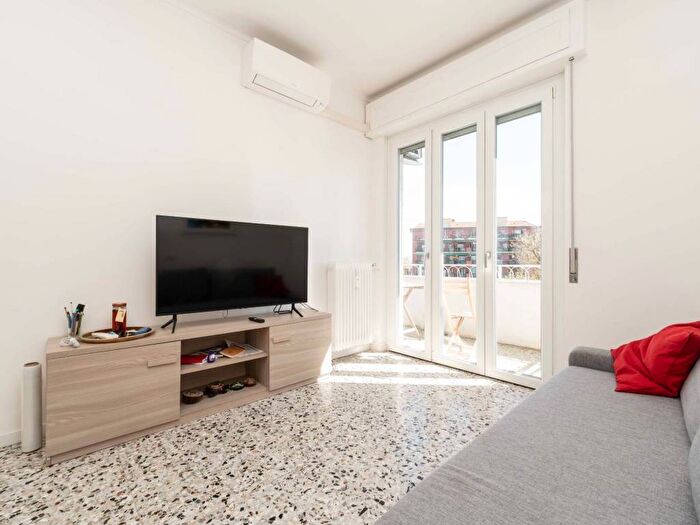 Appartamento bilocale in affitto in Via Carlo Innocenzo Frugoni, Niguarda, Milano