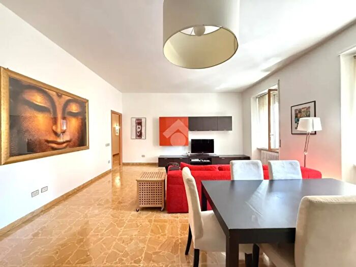 Appartamento con 7 locali in vendita in Via Vicenza, Viterbo
